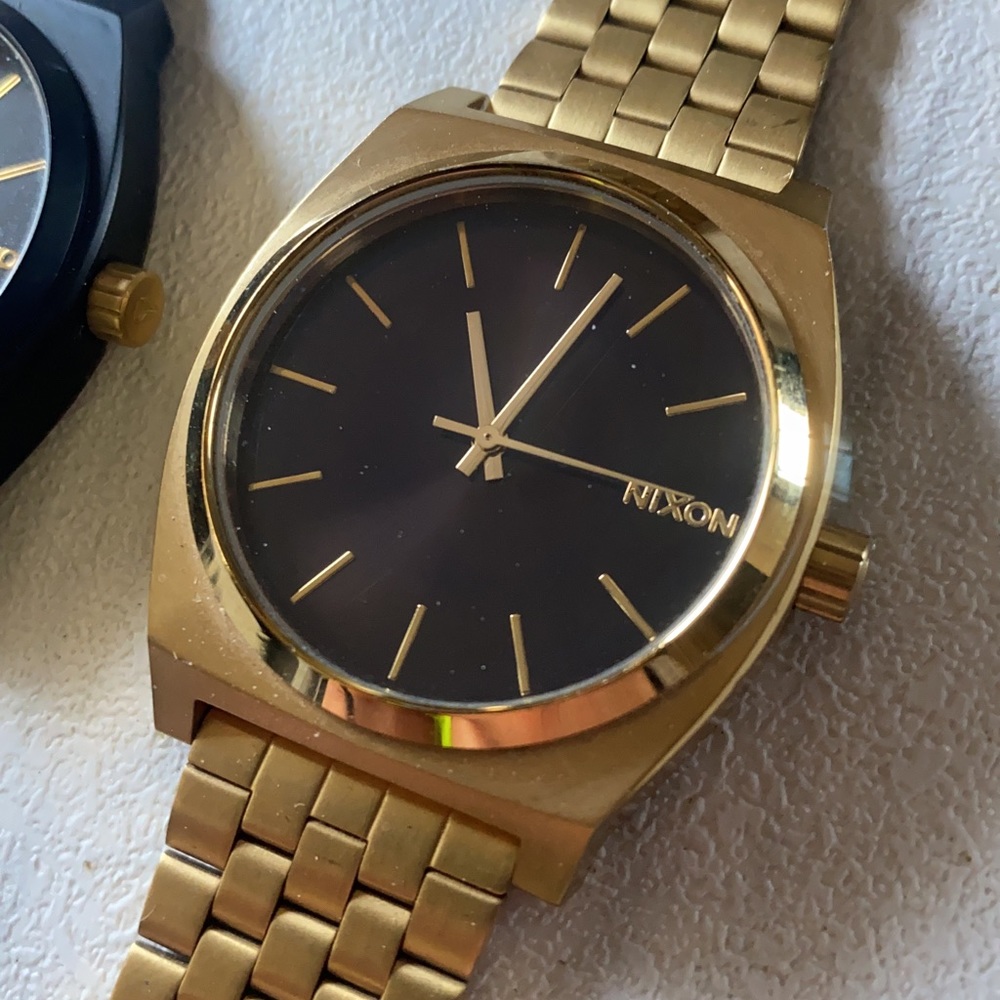 Nixon time teller watches